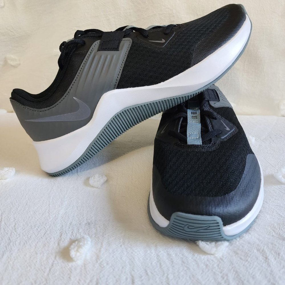 Nike Men MC Training Shoe (9.5)